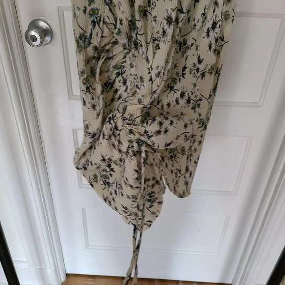 Missguided Women's Floral Print Crinkle Textured Ruched Side Midi Skirt Size 0 - Picture 2 of 8